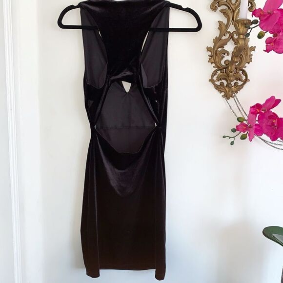 BLACK VELVET DRESS - Picture 7 of 15